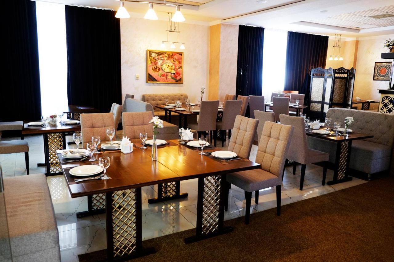 Hotel Shumon Dushanbe Exterior photo